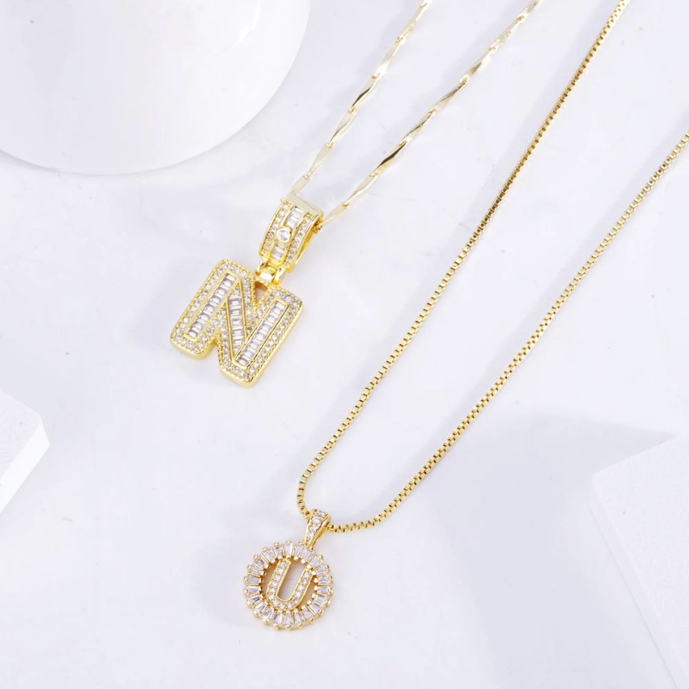 Set di Collane con Iniziale Pavé